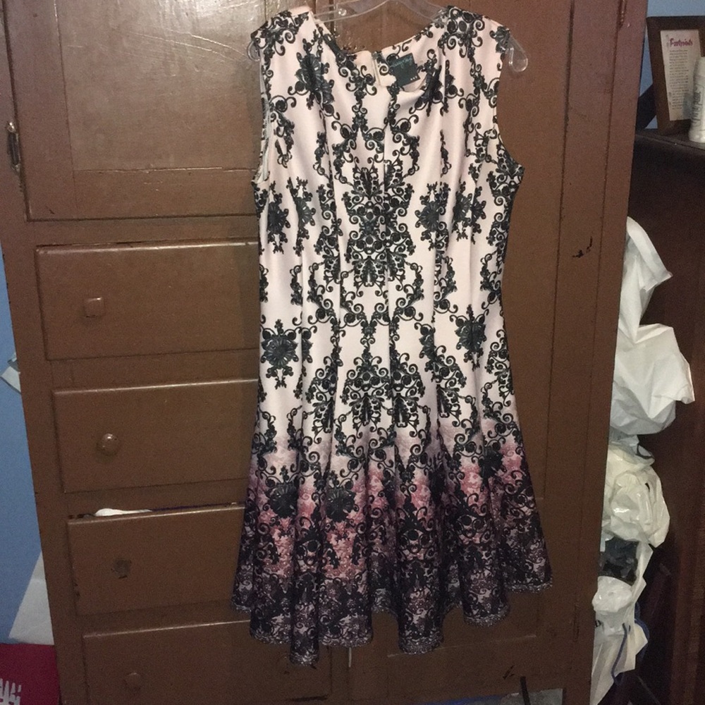 Fit and flare sleeveless dress